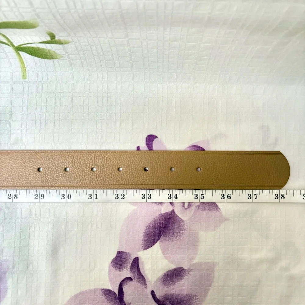 NEW Steve Madden Tan Faux Leather Large Oval Silver Buckle Belt Size Small - Picture 5 of 6